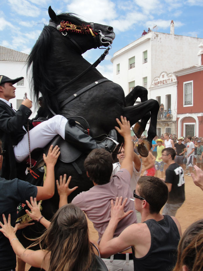 Jaleo de las fiestas de Es Castell